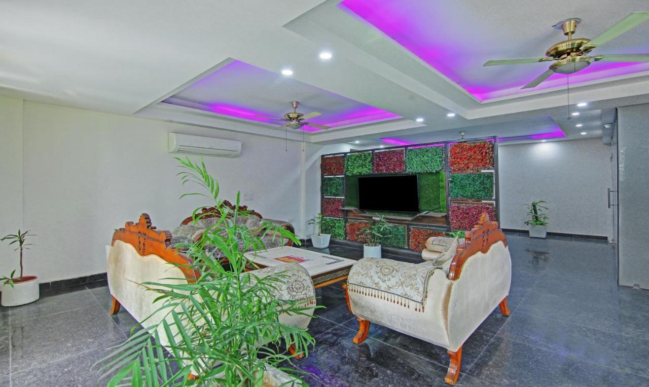 Itsy Hotels Nyra Gurgaon Buitenkant foto