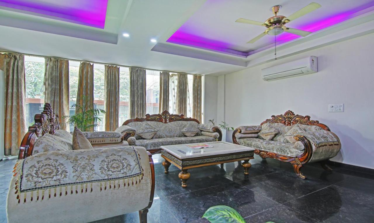 Itsy Hotels Nyra Gurgaon Buitenkant foto