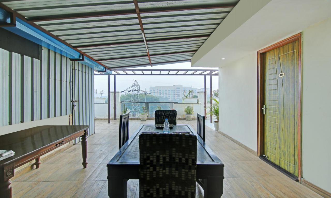 Itsy Hotels Nyra Gurgaon Buitenkant foto