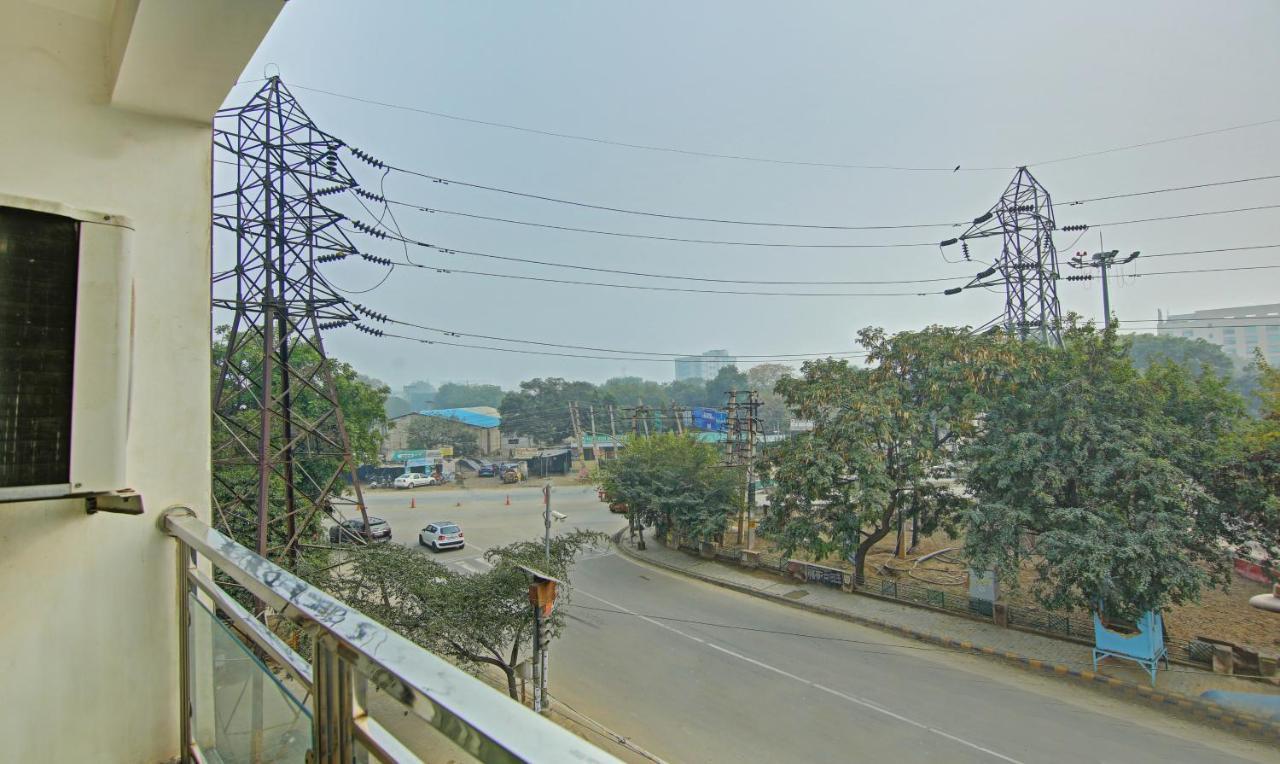 Itsy Hotels Nyra Gurgaon Buitenkant foto
